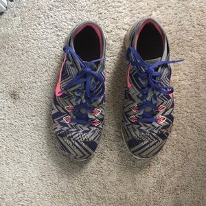 Nike free 5.0 tennis shoes size